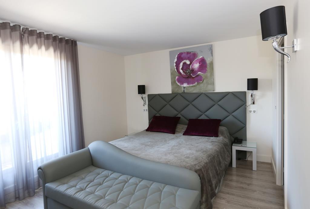 Les Criquets Hotel & Spa Blanquefort  Esterno foto