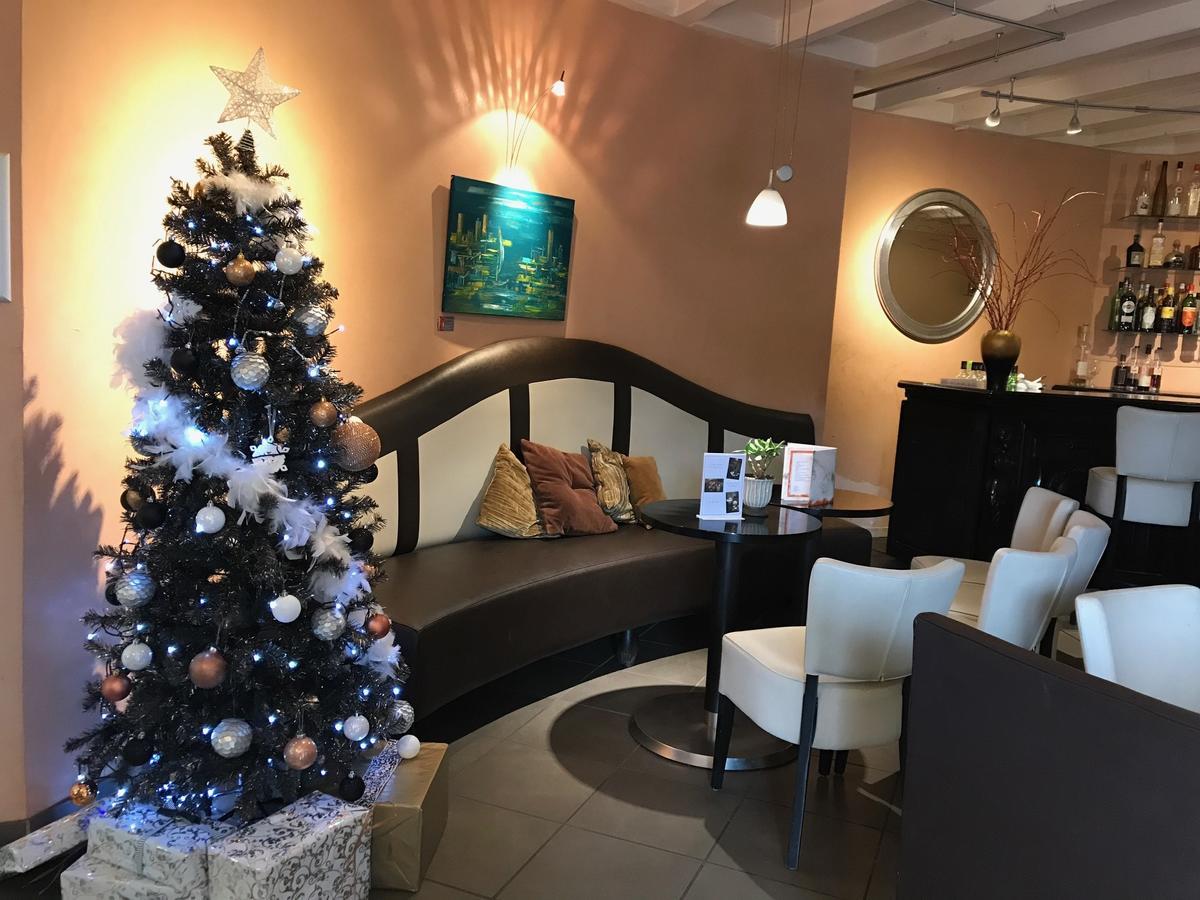 Les Criquets Hotel & Spa Blanquefort  Esterno foto