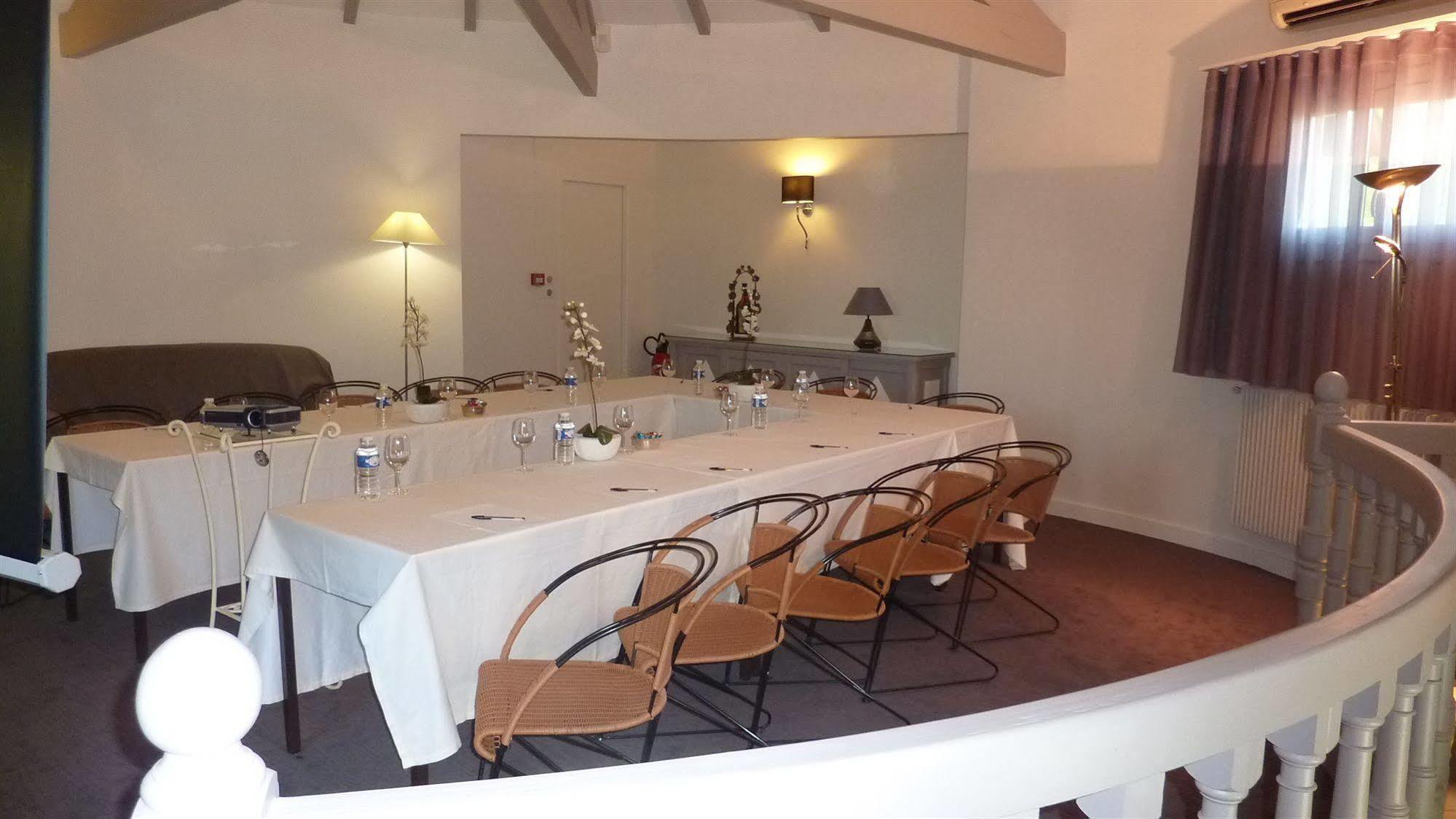 Les Criquets Hotel & Spa Blanquefort  Esterno foto